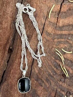 Artisan Sterling Ónix Necklace Pendant Italian Chain DNA 16.5”